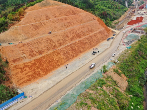 邊坡復綠